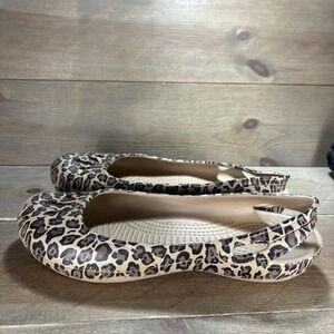 crocs kadee womens size 9 shoe brown leopard print slip on comfort flats